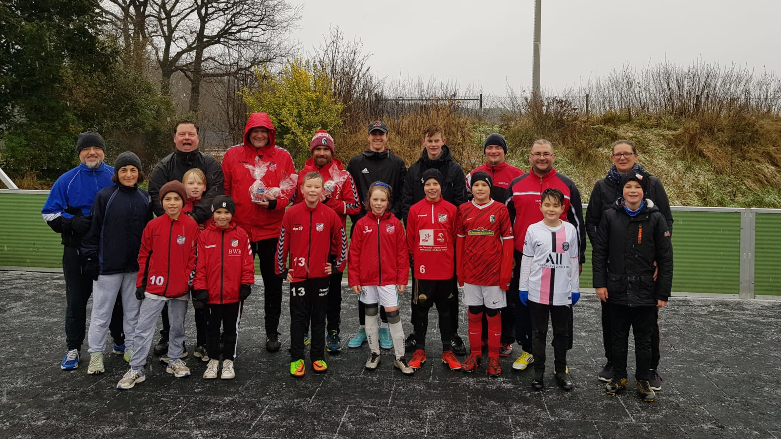 E-Jugend mit Eltern und Trainern