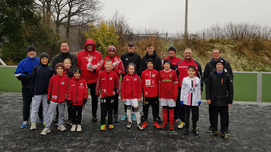 E-Jugend mit Eltern und Trainern